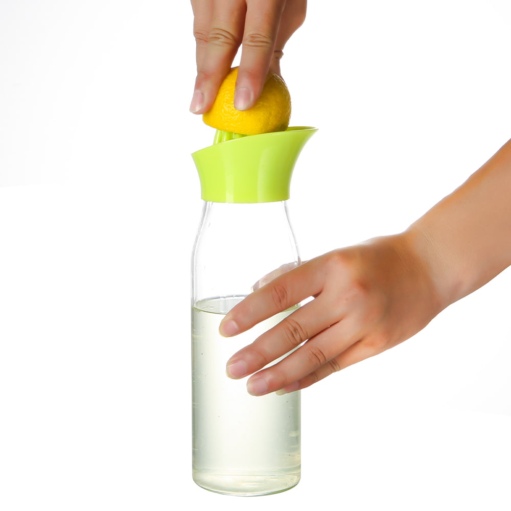 Borosilicate Glass Water Bottle with Citrus Juicer Green Lid